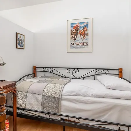 One Bedroom With Balcony In By Renters *