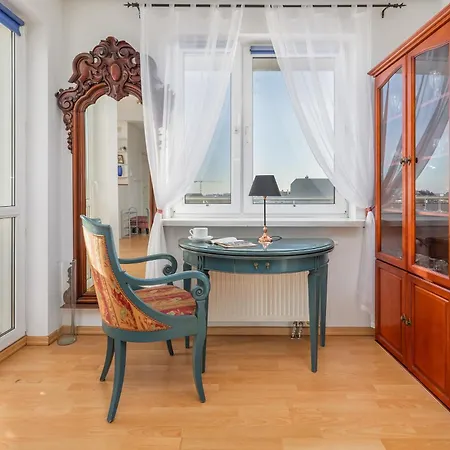 アパート One Bedroom With Balcony In By Renters