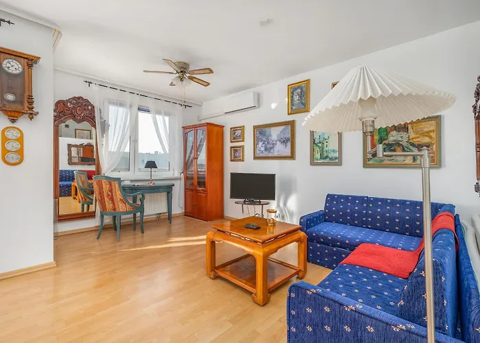 One Bedroom With Balcony In By Renters