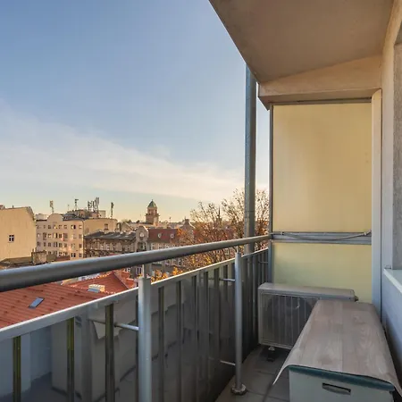 דירה One Bedroom With Balcony In By Renters *