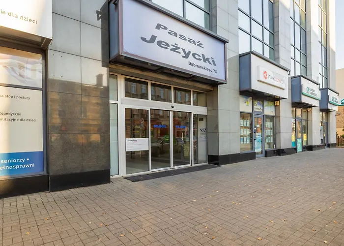 One Bedroom With Balcony In By Renters Apartment *